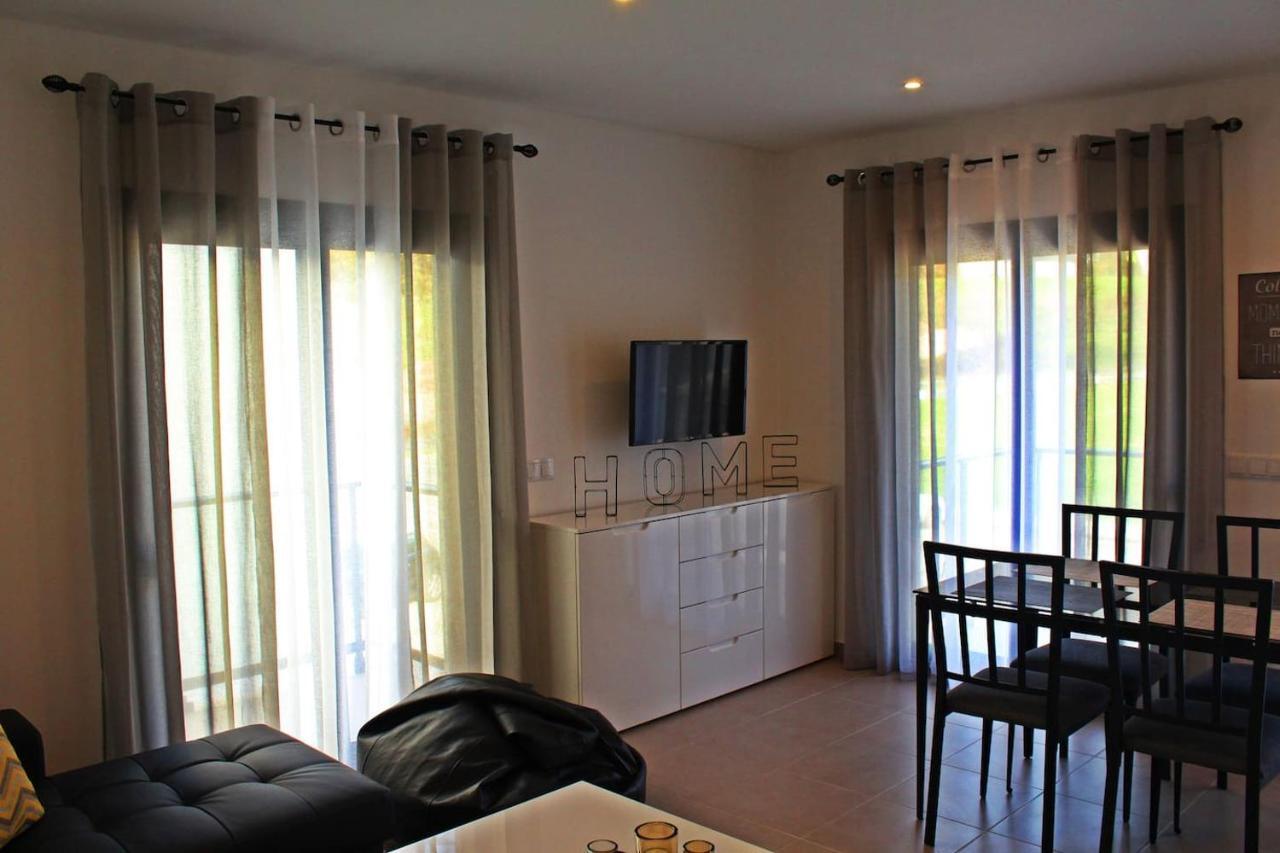 What A Life! Apartment Nazare Bagian luar foto