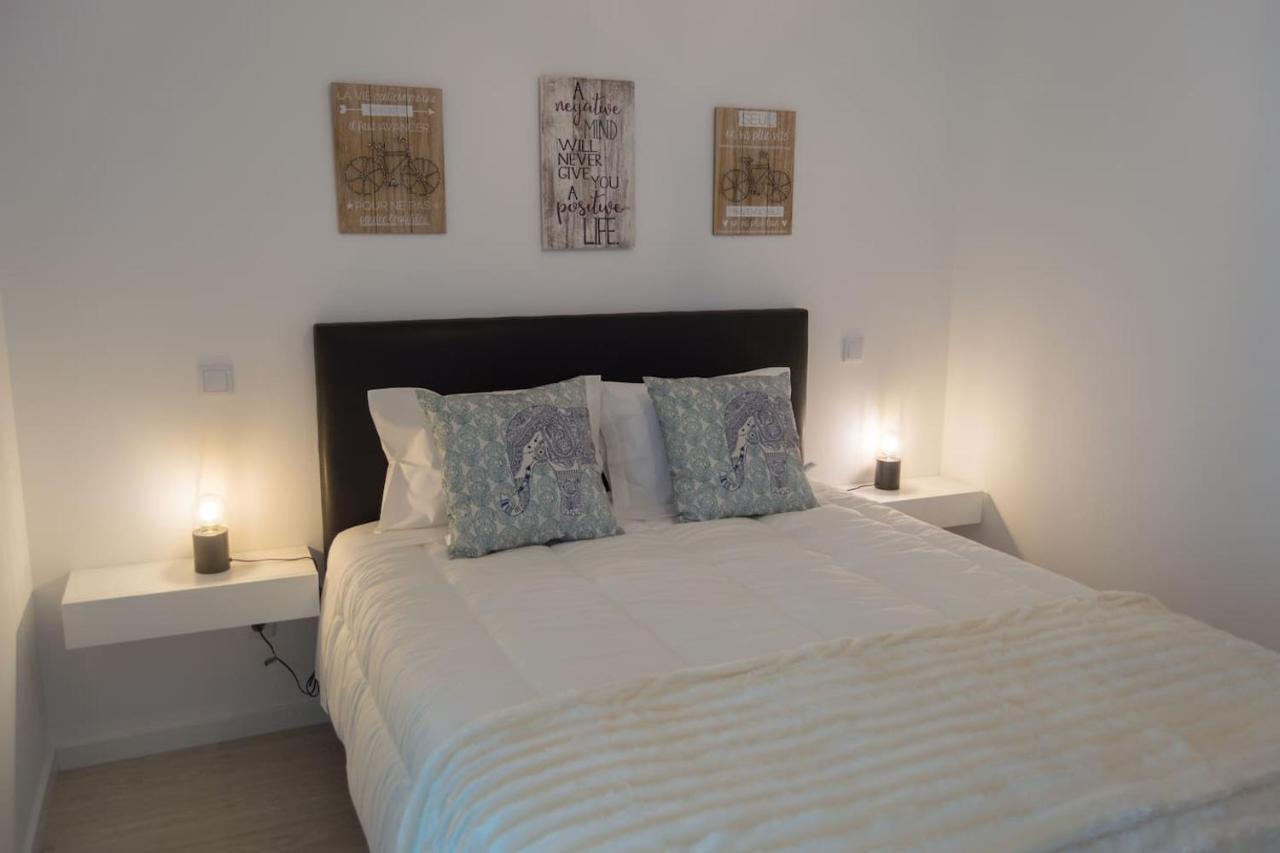 What A Life! Apartment Nazare Bagian luar foto